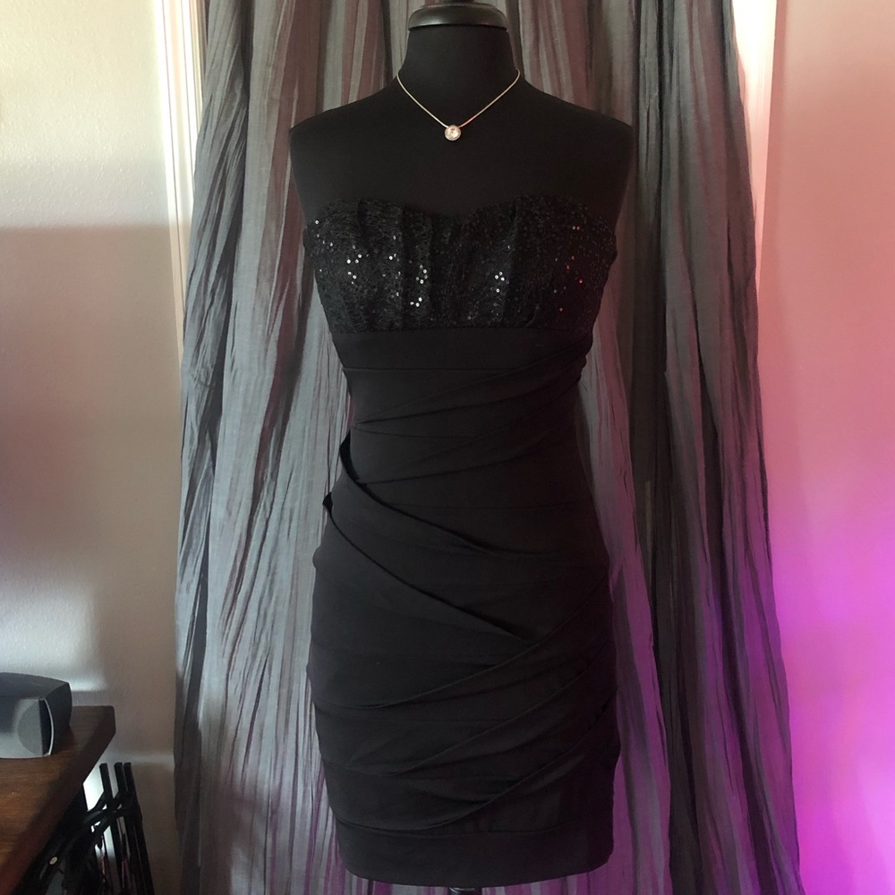 Strapless Ruby Rox Dress - Picture 2 of 6